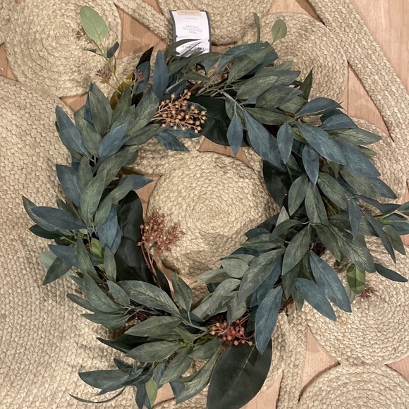 Threshold designed w/Studio McGee 26" Artificial Olive/Eucalyptus Leaf new - Picture 2 of 4